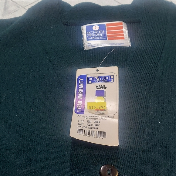 Girls school green uniform cardigan button up 2 front pockets.  Nwt. - Picture 4 of 13